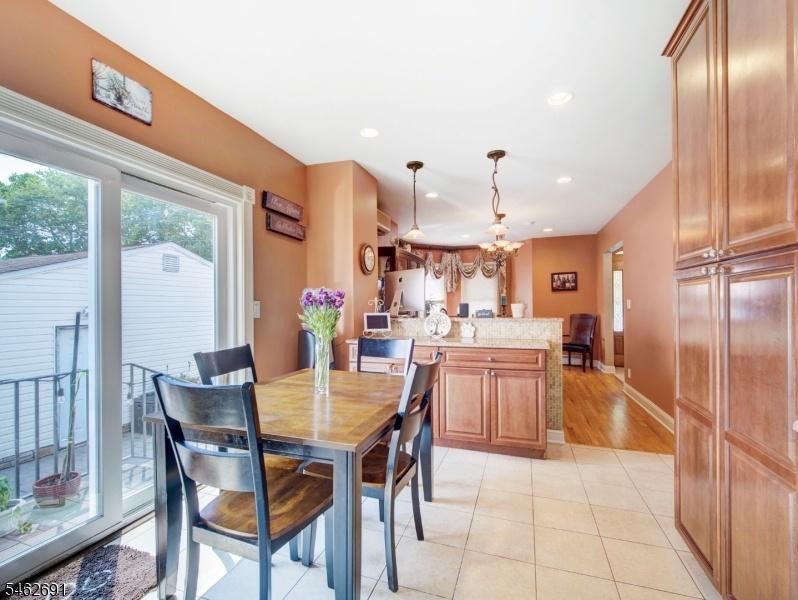 Eat in Kitchen