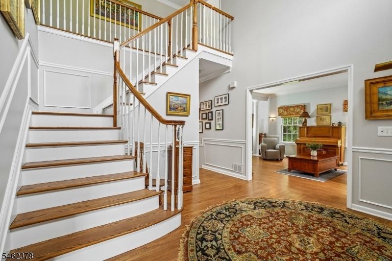 Foyer/Living Room