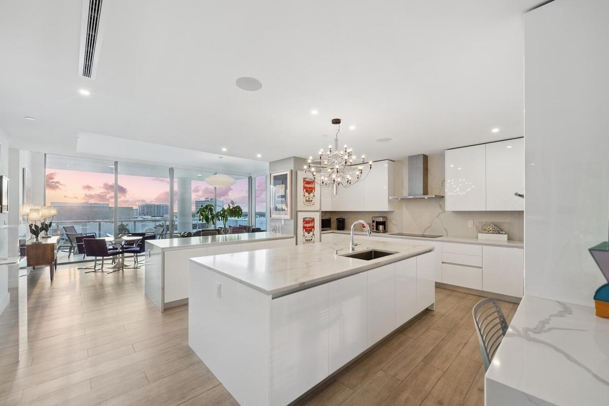 Spacious kitchen