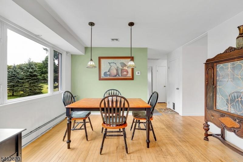 Breakfast Room