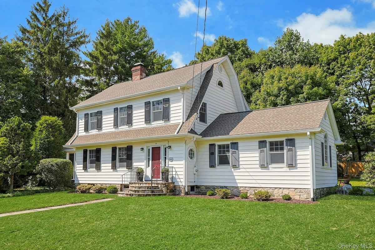 Classic Dutch Colonial
