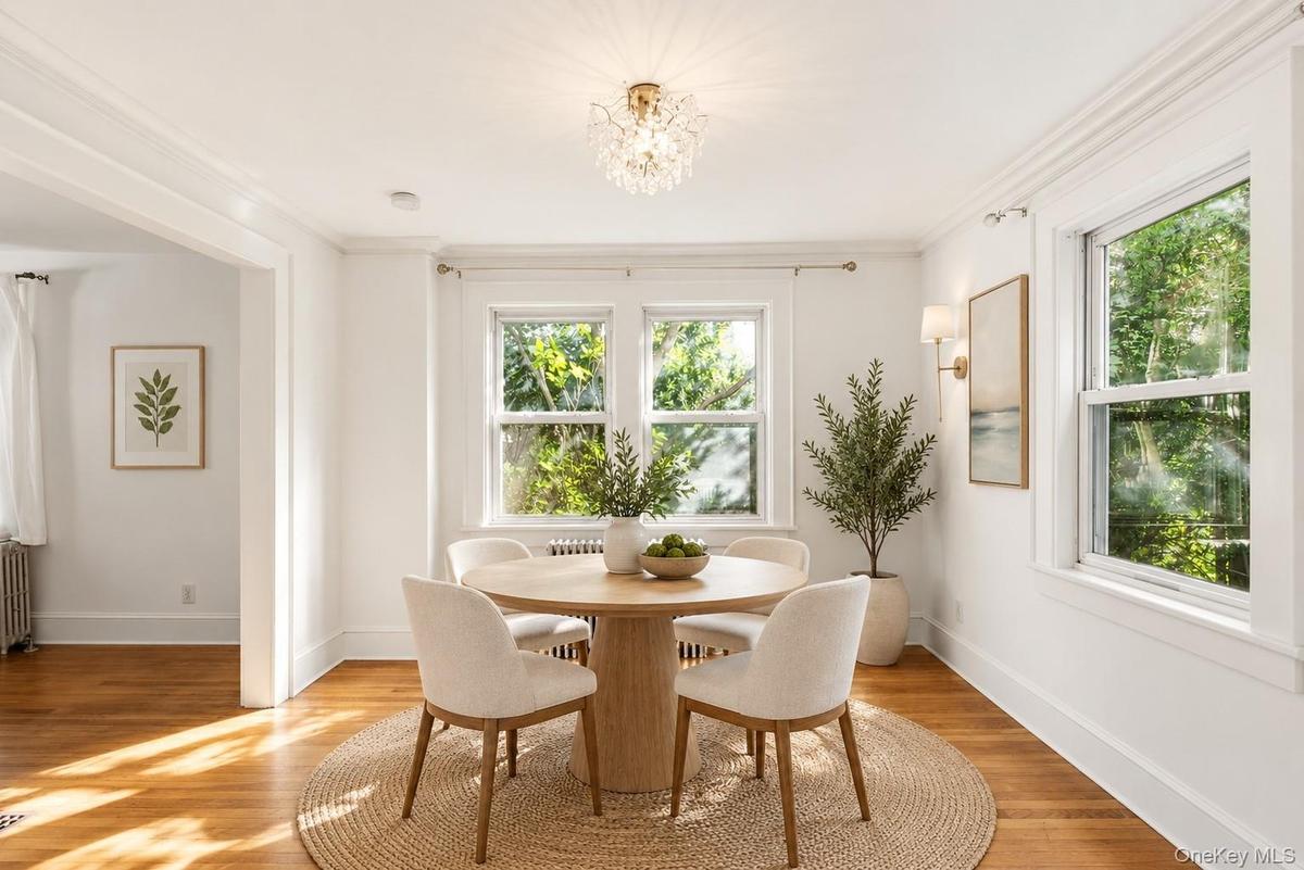 Virtually Staged Dining Room