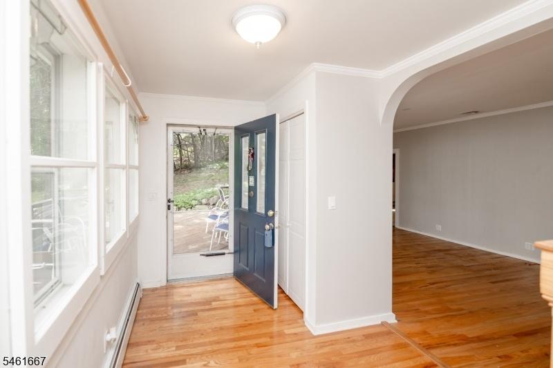 Entry Foyer w/ coat closet