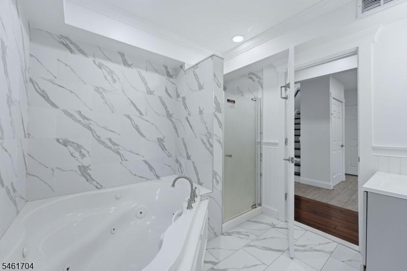 Bathroom1