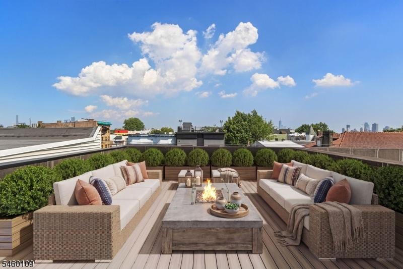 Private Roof Deck