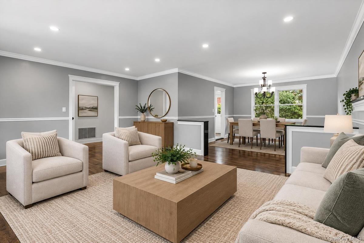 Virtually staged living/dining