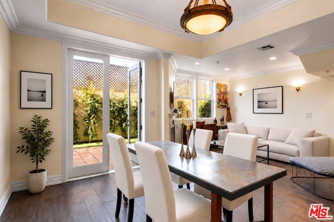 Dining Room to outdoor space a