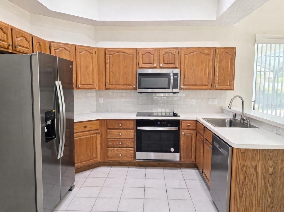 Kitchen - All new appliances.