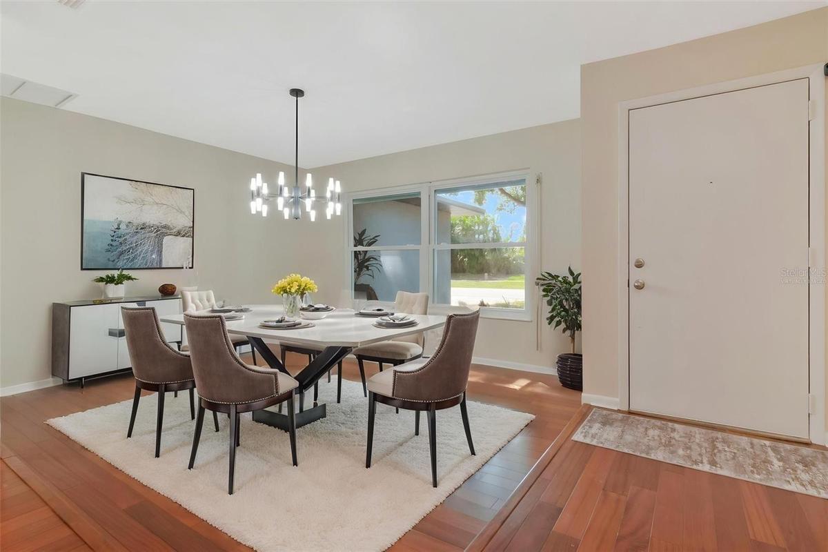 Dining Room Virtually Staged