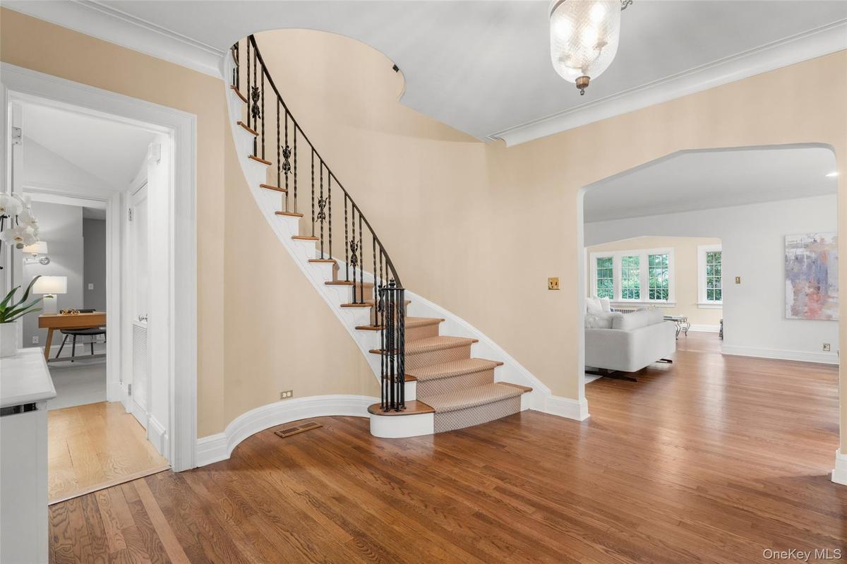 Grand foyer
