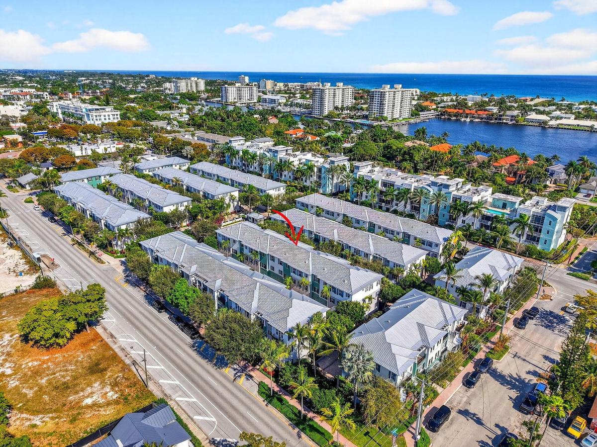 Walk to beach and downtown Atlantic Ave