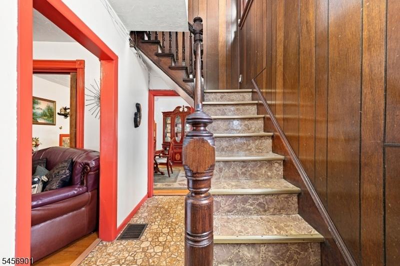 Unit 1: Foyer
