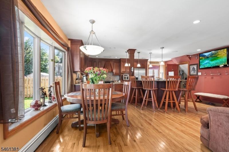 Kitchen/Dining