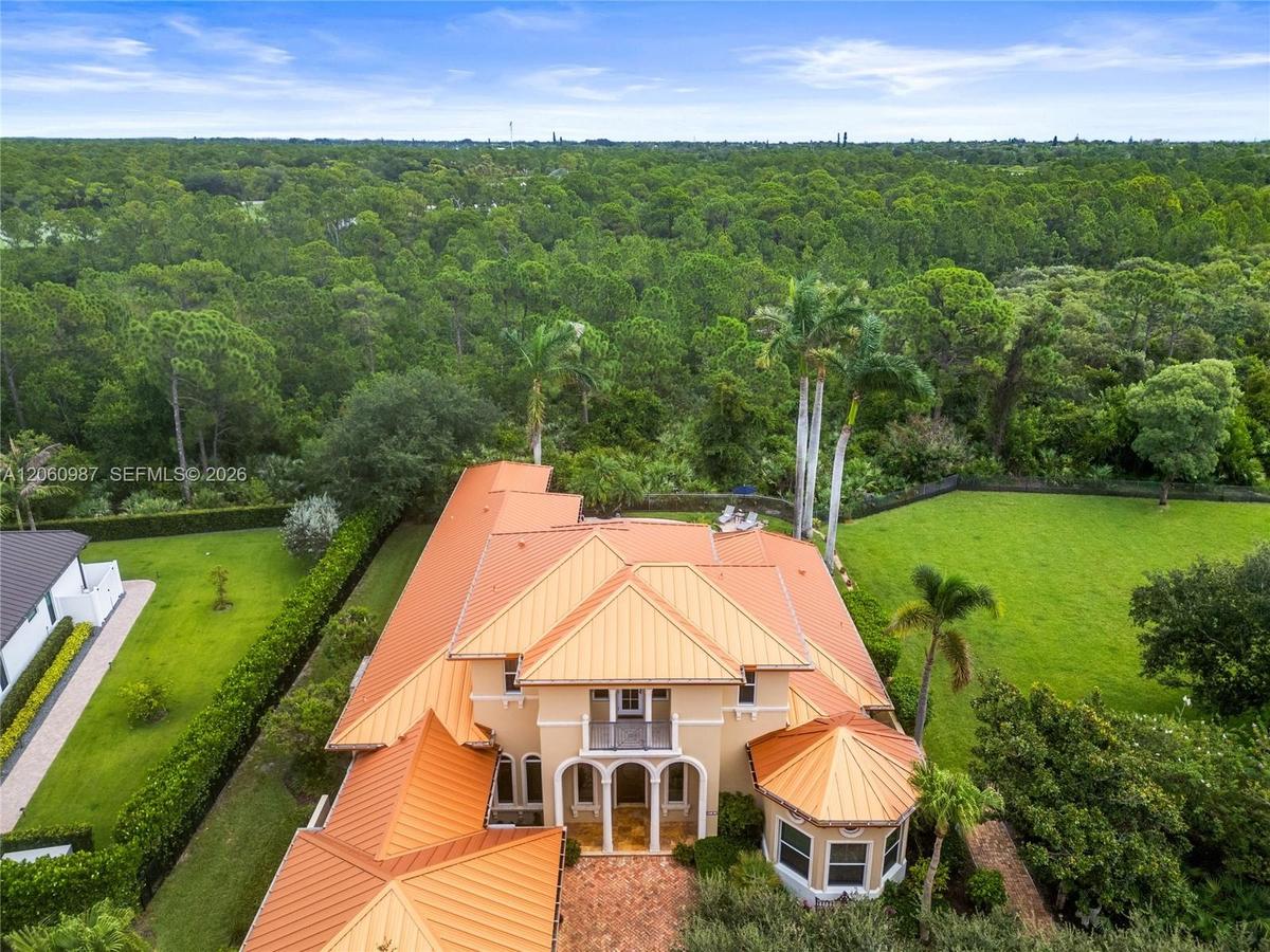 Private homesite with golf course and preserve setting