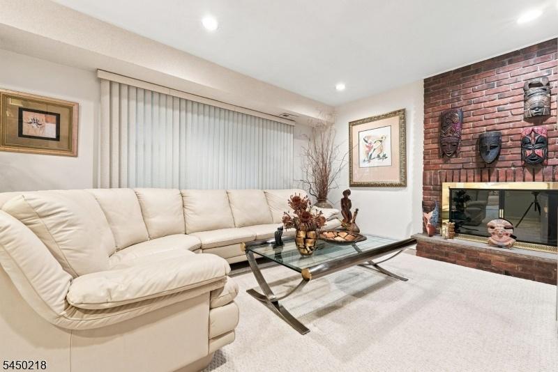 Beautiful Family Room w FPL