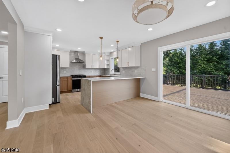 Kitchen dining room