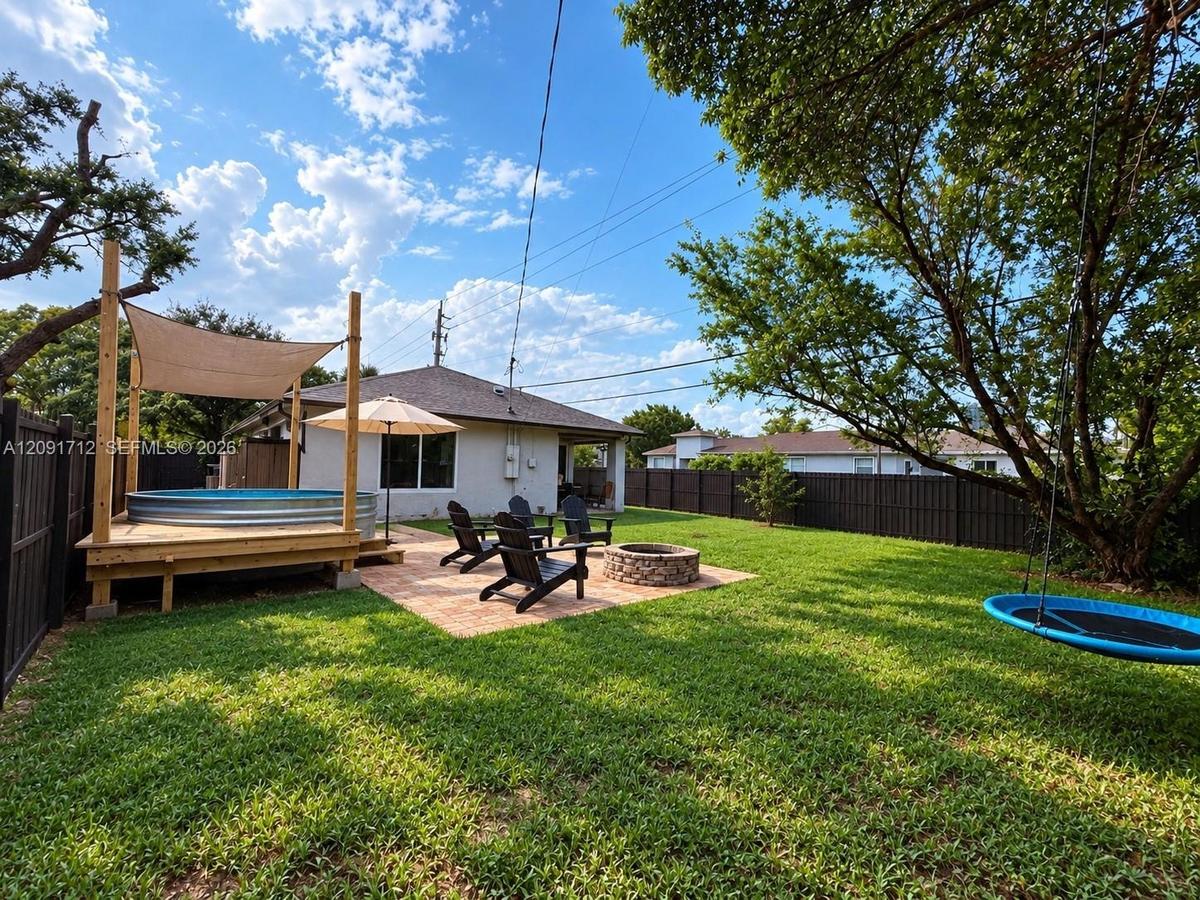 Cowboy pool with deck and fireplace family fun
