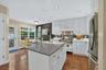 Kitchen w Center Island