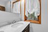 Renovated ensuite full bath