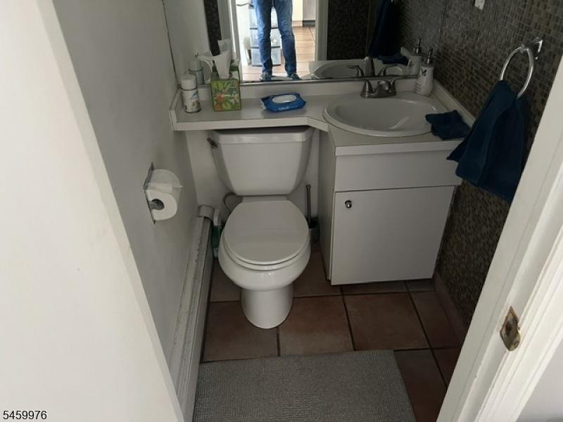 1/2 bath