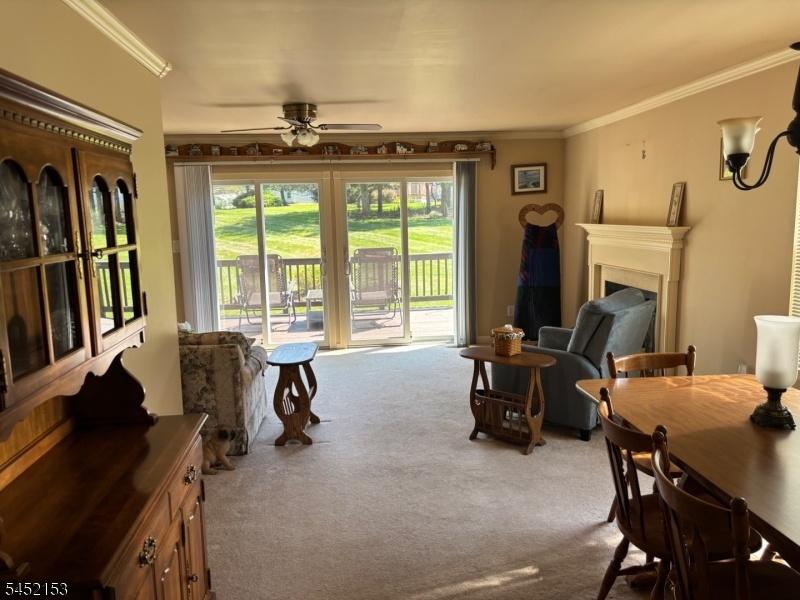 Living room/Dining room