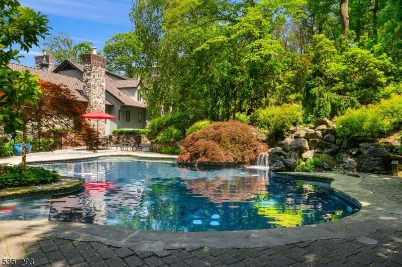 Gorgeous Gunite Pool