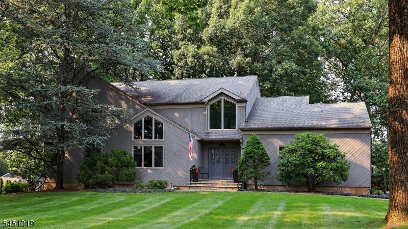 Beautifully Maintained Home!