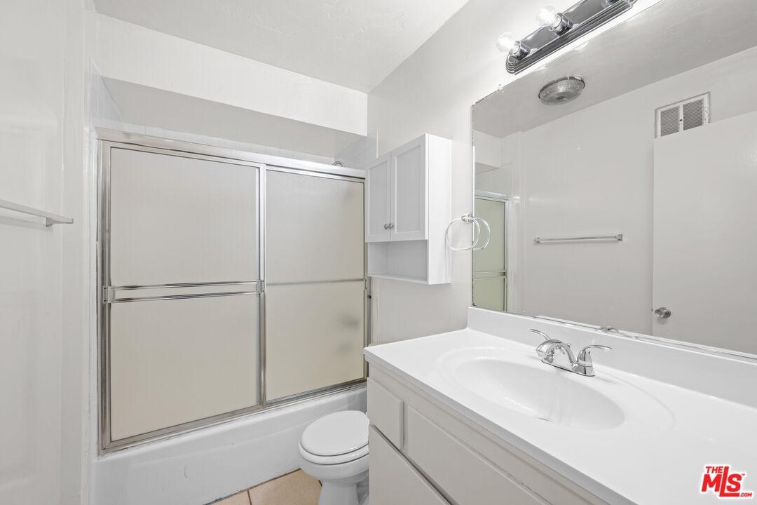 Bathroom #1