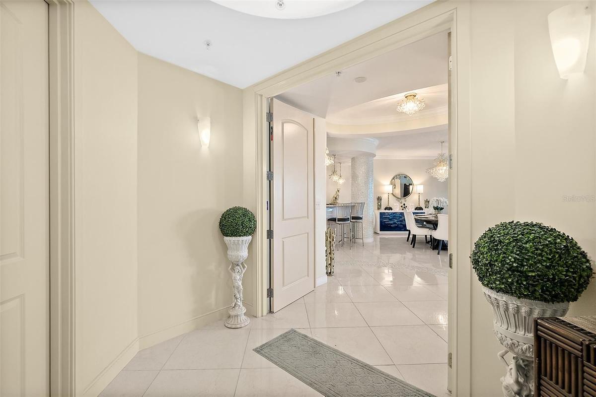 Double door entry