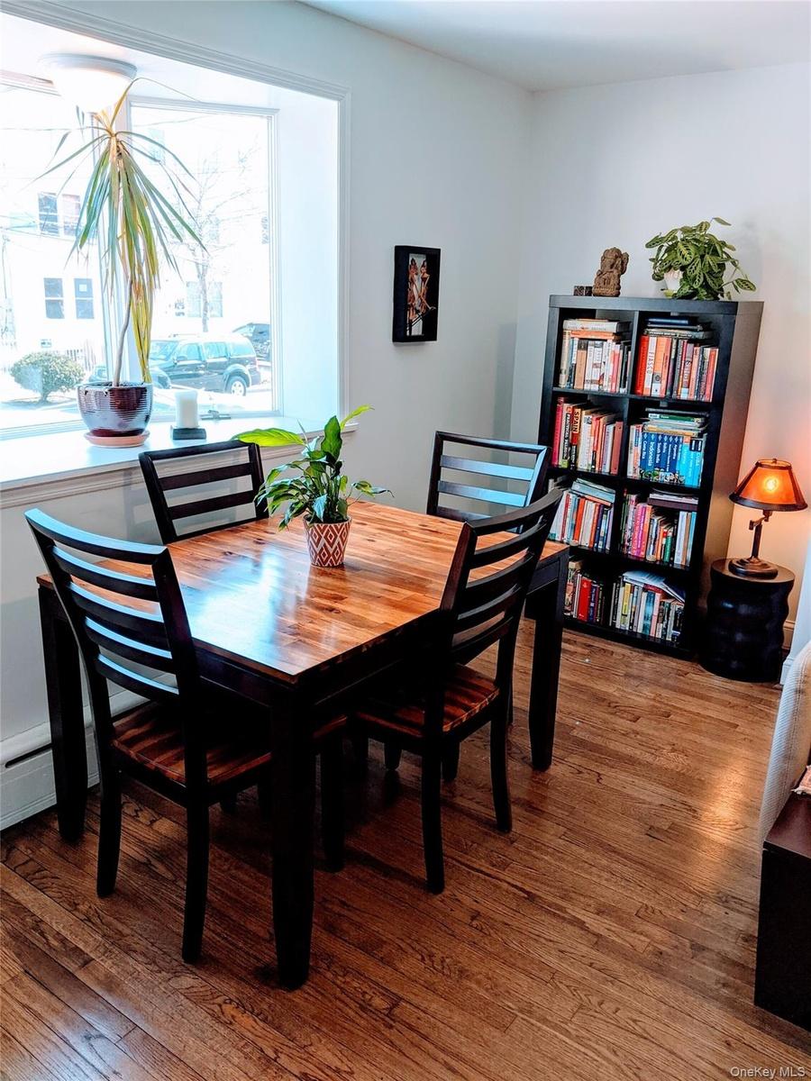 Floor 1 dining area