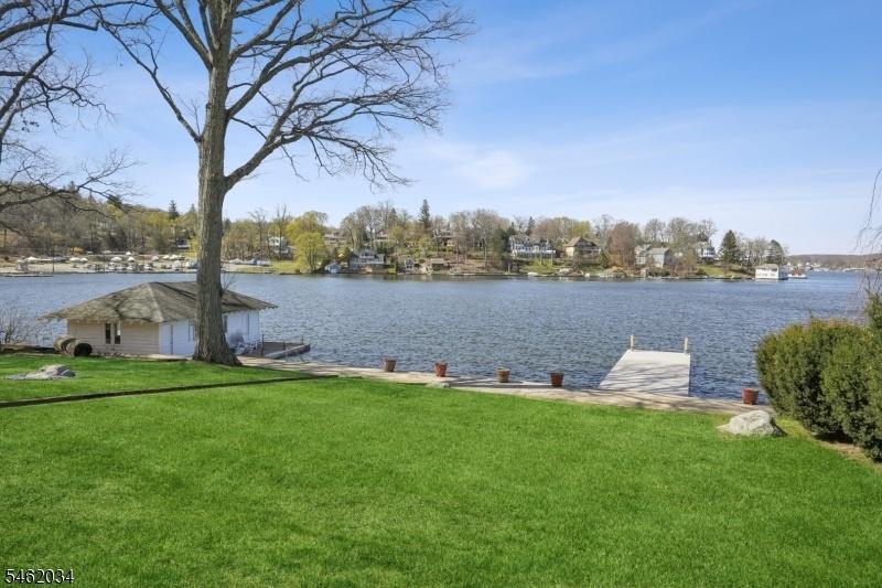 Back Yard Lake Living