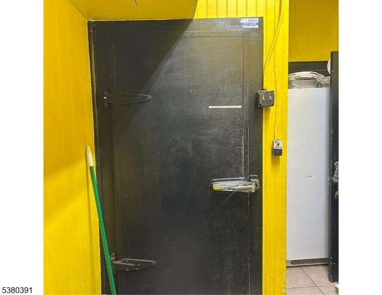 Walk in freezer