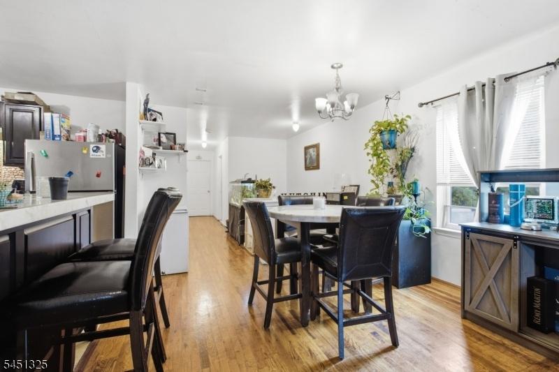 1st Floor Dining Area