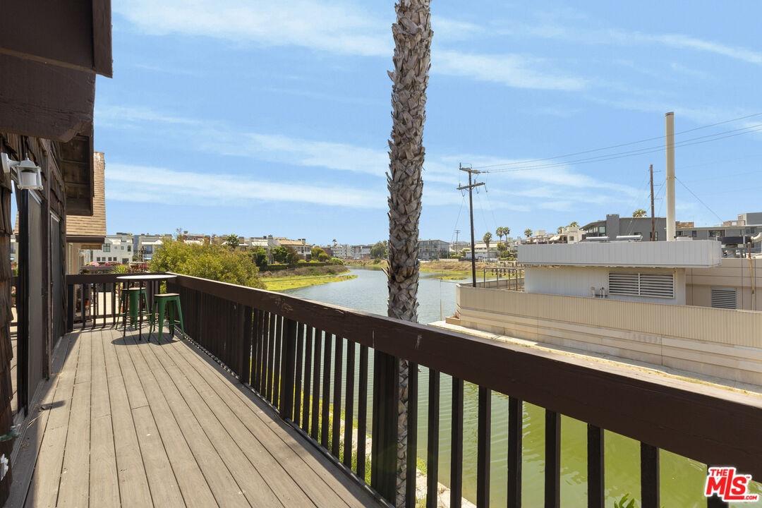 Deck Lagoon View