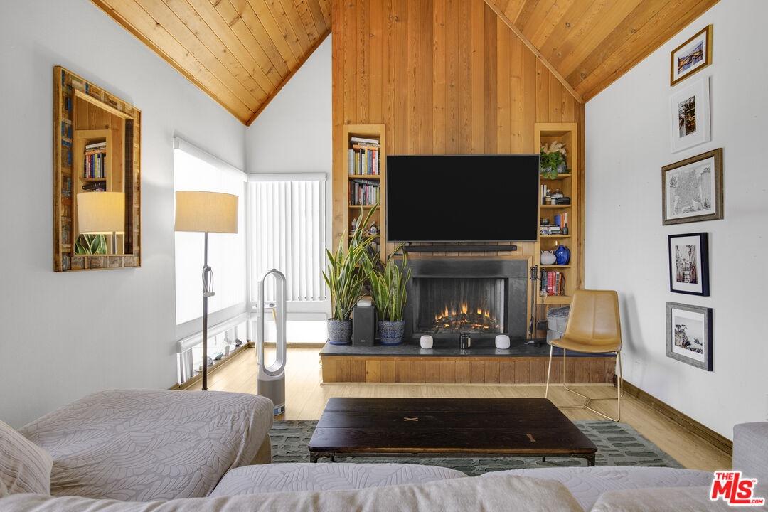 Living Room 3905