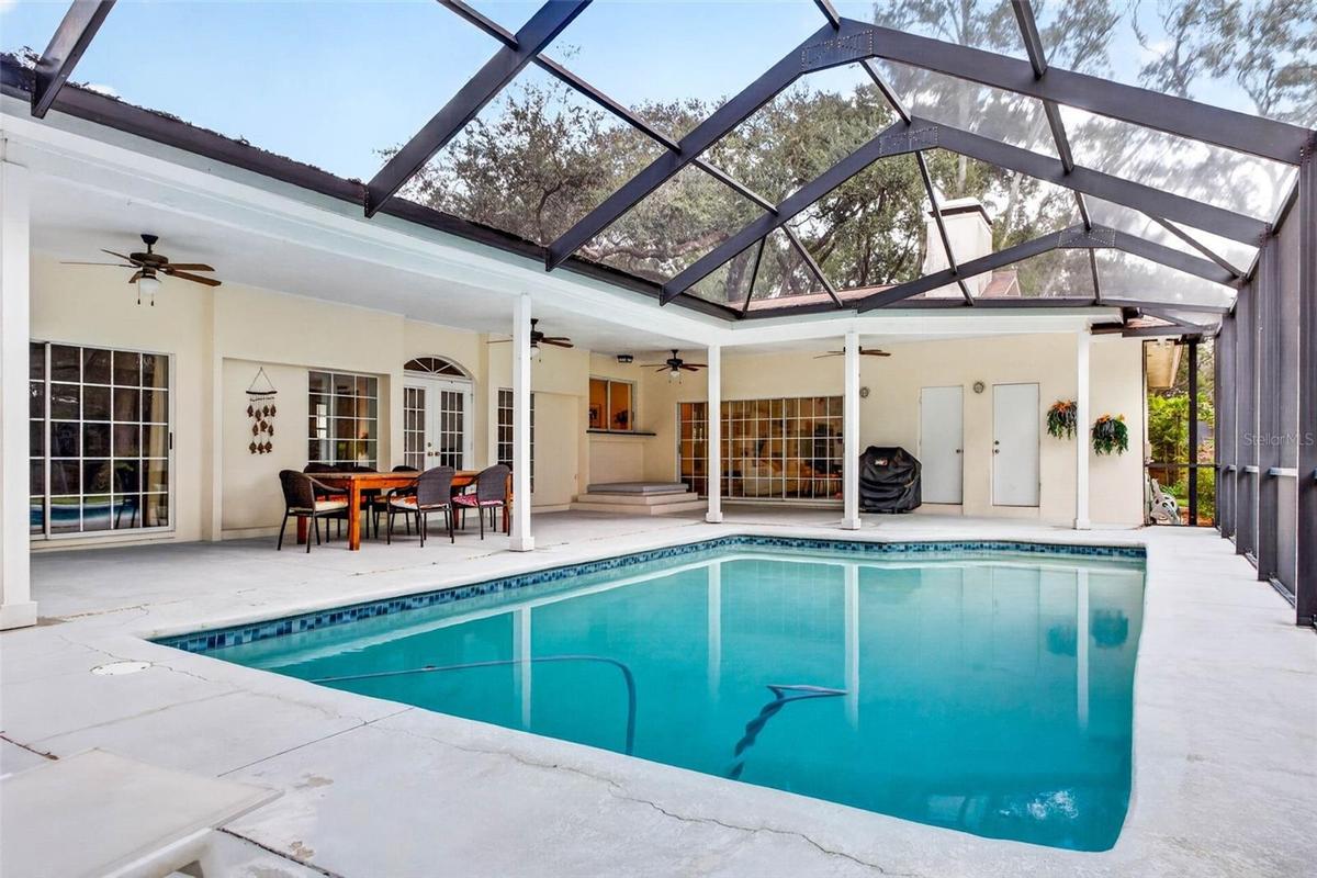screened pool/patio