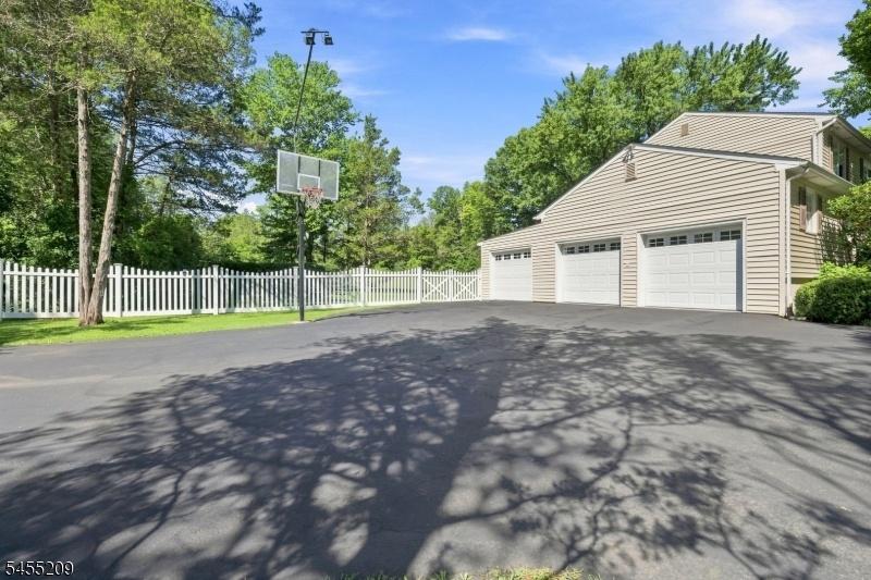 Three Car Garage