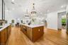 Gourmet Eat-in Kitchen