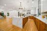Gourmet Eat-in Kitchen
