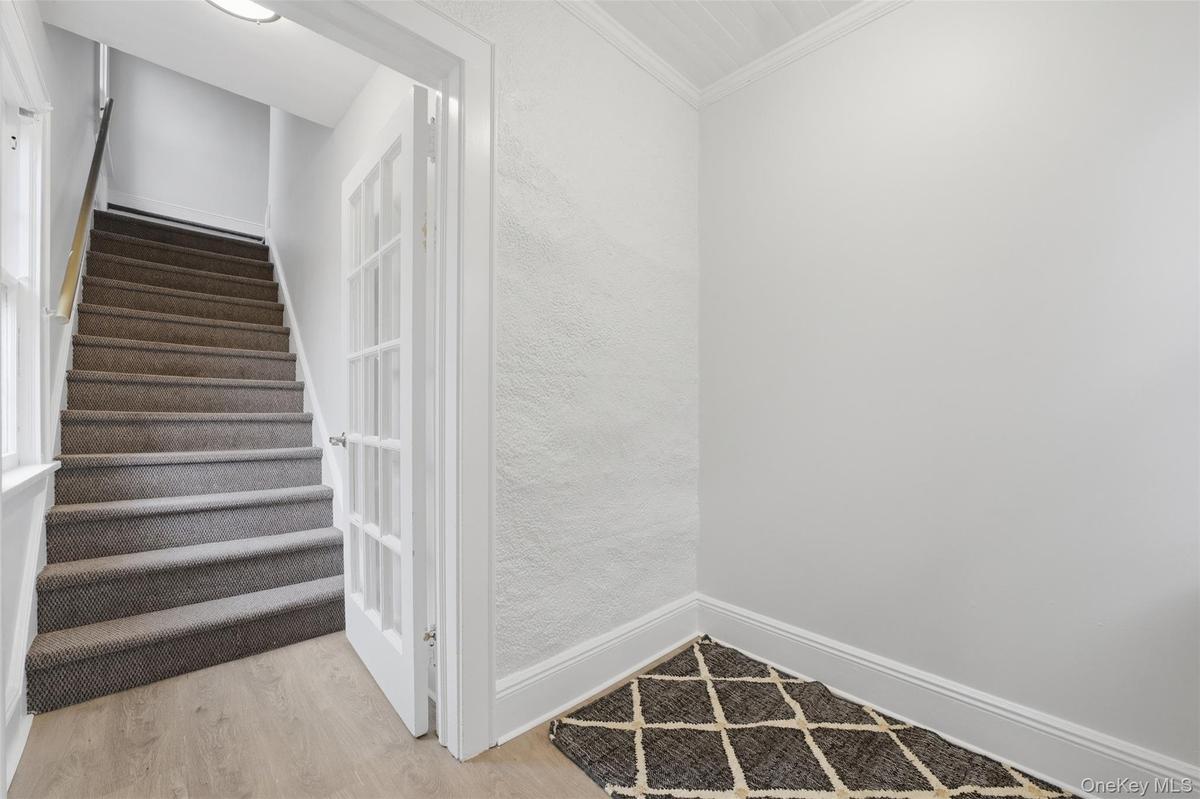 First floor entrance foyer to #49
