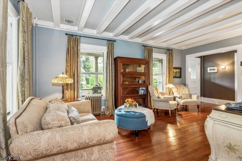 Living room - 2nd view