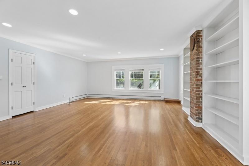 1st flr Living Rm