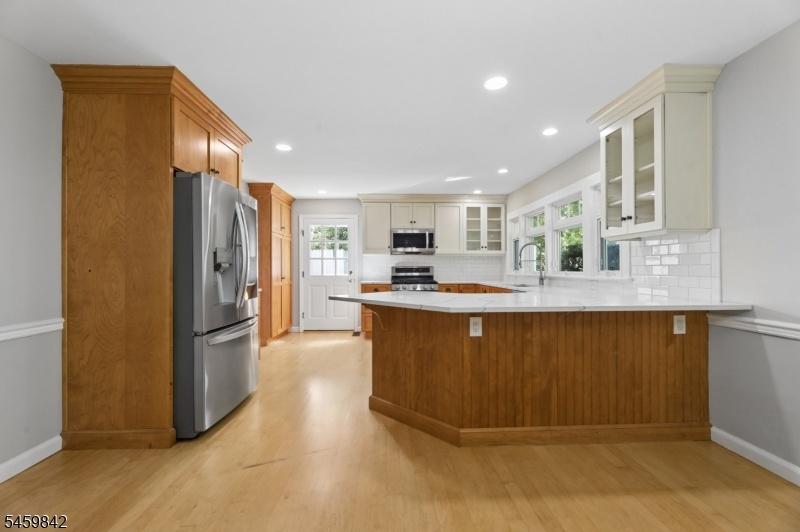 Breakfast bar