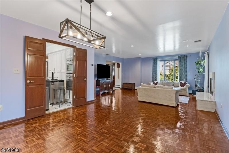 Dining Room into DR