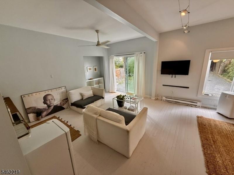Den/In-law Suite