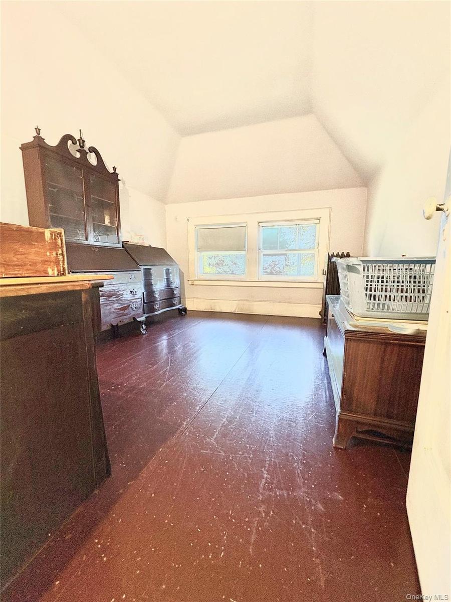 Bedroom, West facing