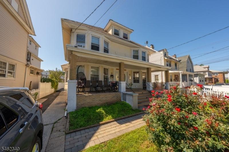 Duplex side by side Chilton St