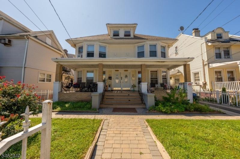 Duplex side by side Chilton St