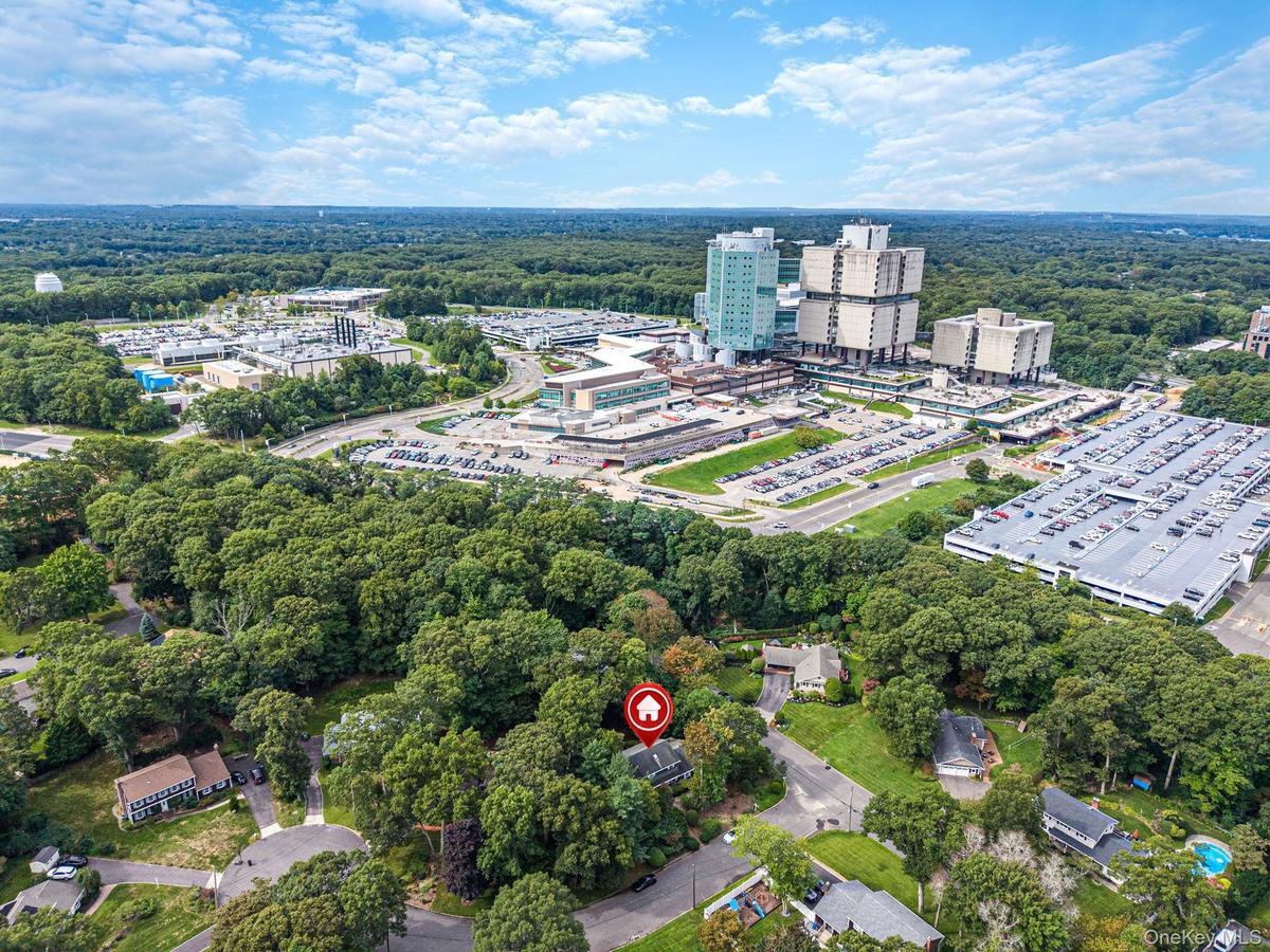 Close to Stony Brook Hospital and University