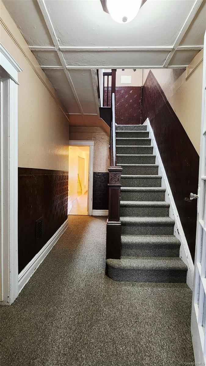 1st Floor- foyer